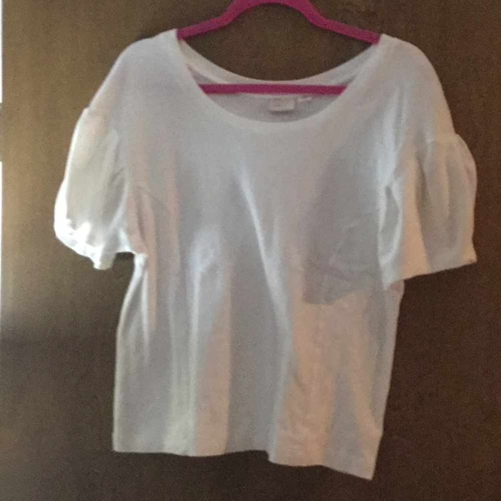 Plain white t-shirt